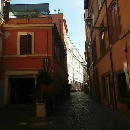 Colosseo A Stone's Throw From Apartment Rome